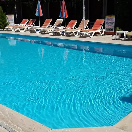 Lägenhetshotell Arda *