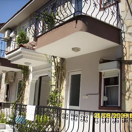 Arda Aparthotel *